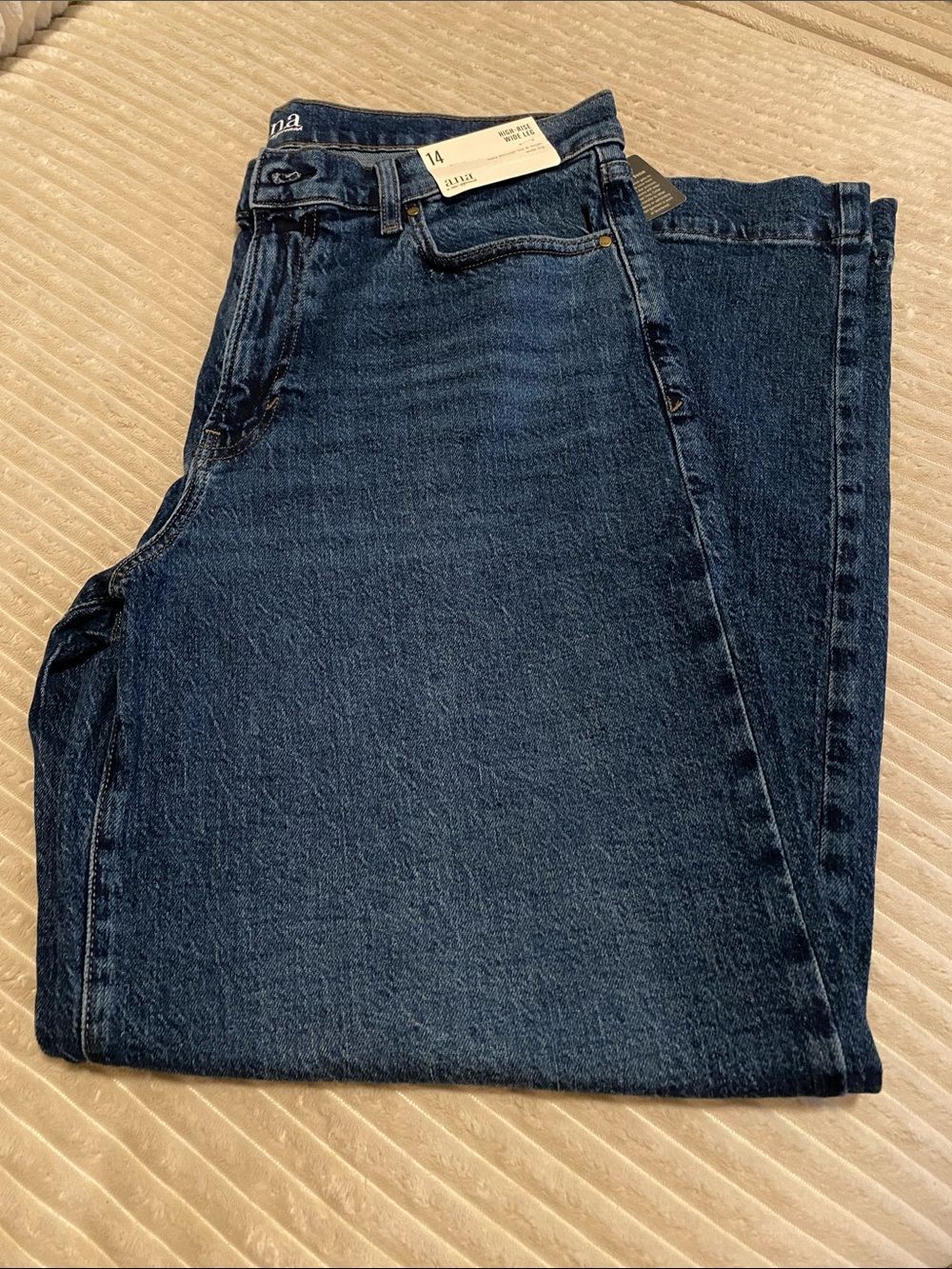 Ana Wide Leg Jeans